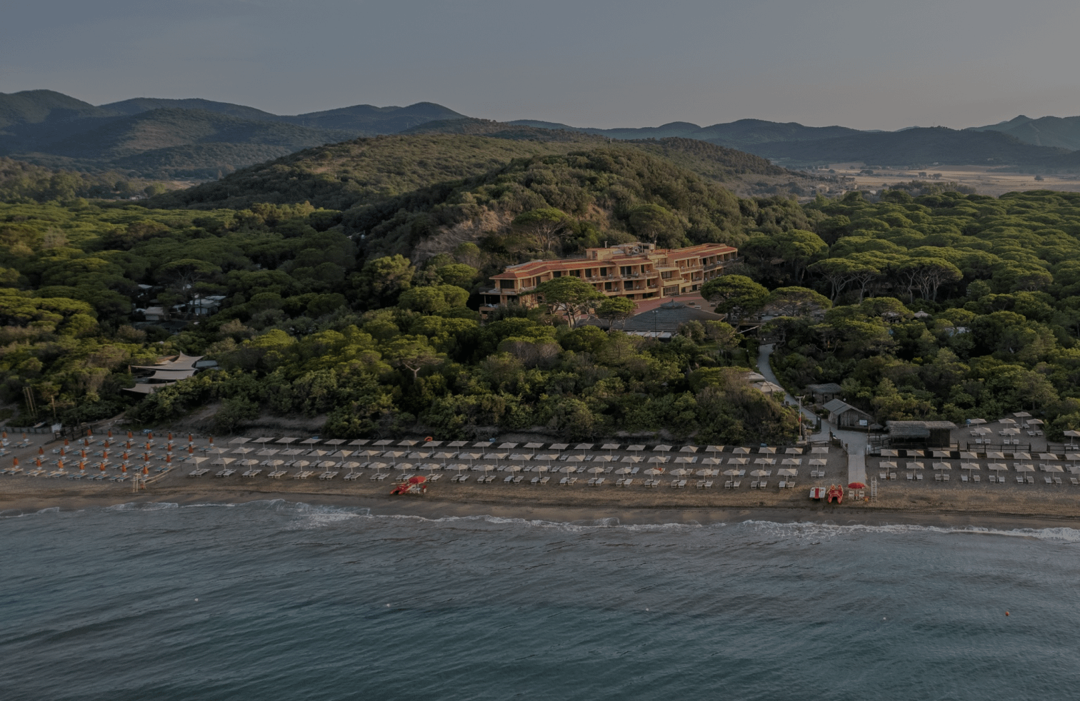 assets/uploads/maremma-beach.png